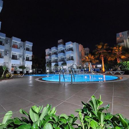 Summer Rose Hotel Side Exterior photo